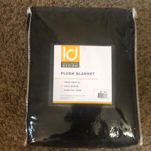 Luxurious Black Plush Throw Blanket